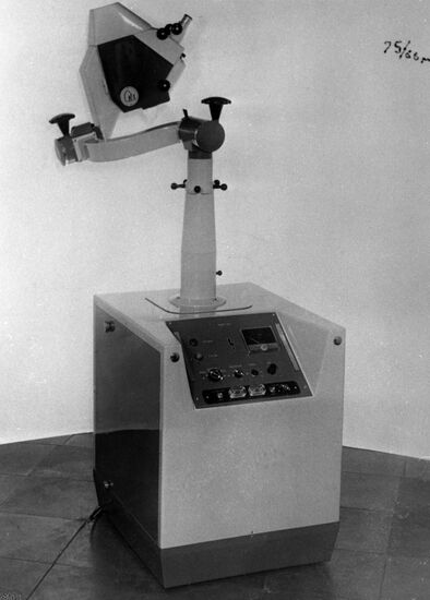 OK-1 laser-powered ophthalmological coagulator