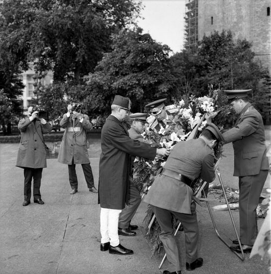 King of Nepal visits USSR