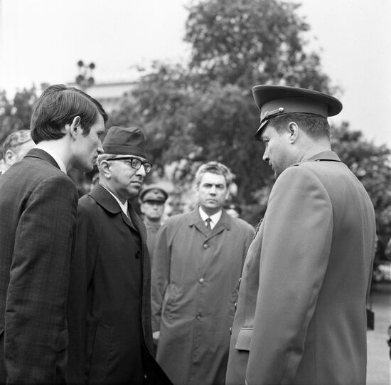 King of Nepal visits USSR