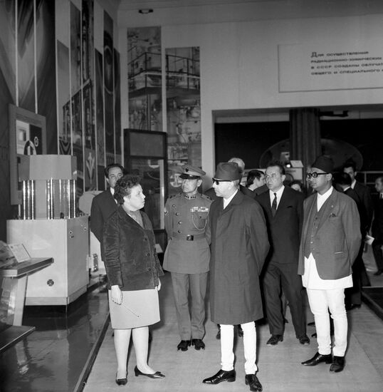 King of Nepal visits USSR