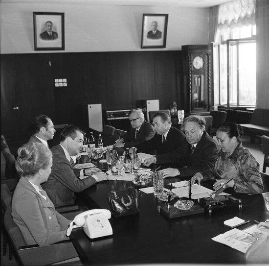 Yadgar Nasriddinova and Andre Chandernagor