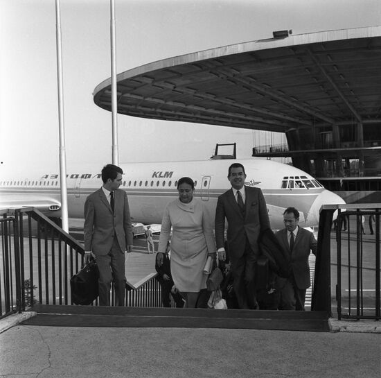 Yadgar Nasriddinova and Andre Chandernagor