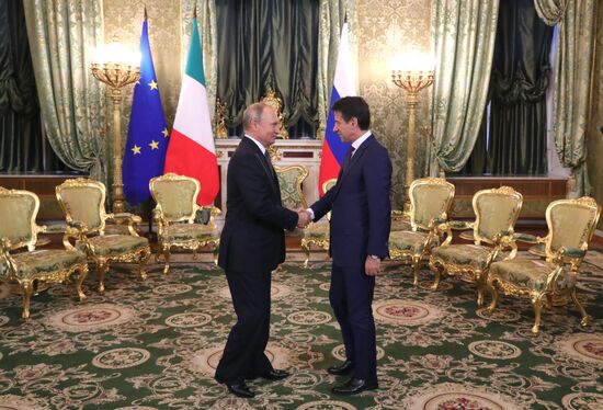 President Vladimir Putin meets with Italian Prime Minister Giuseppe Conte