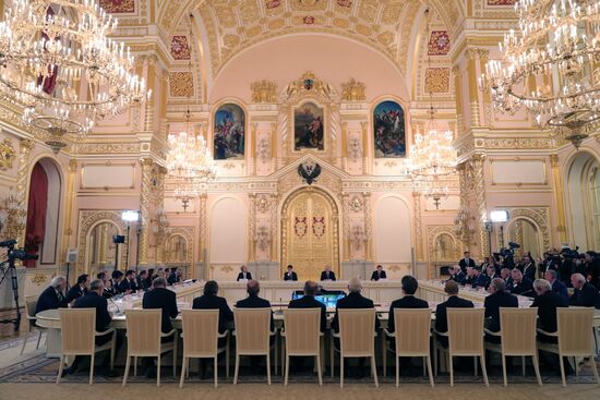 President Vladimir Putin meets with Italian Prime Minister Giuseppe Conte