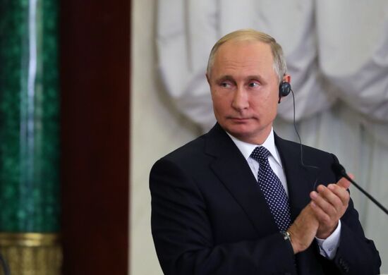 President Vladimir Putin meets with Italian Prime Minister Giuseppe Conte