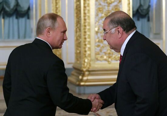 President Vladimir Putin meets with Italian Prime Minister Giuseppe Conte