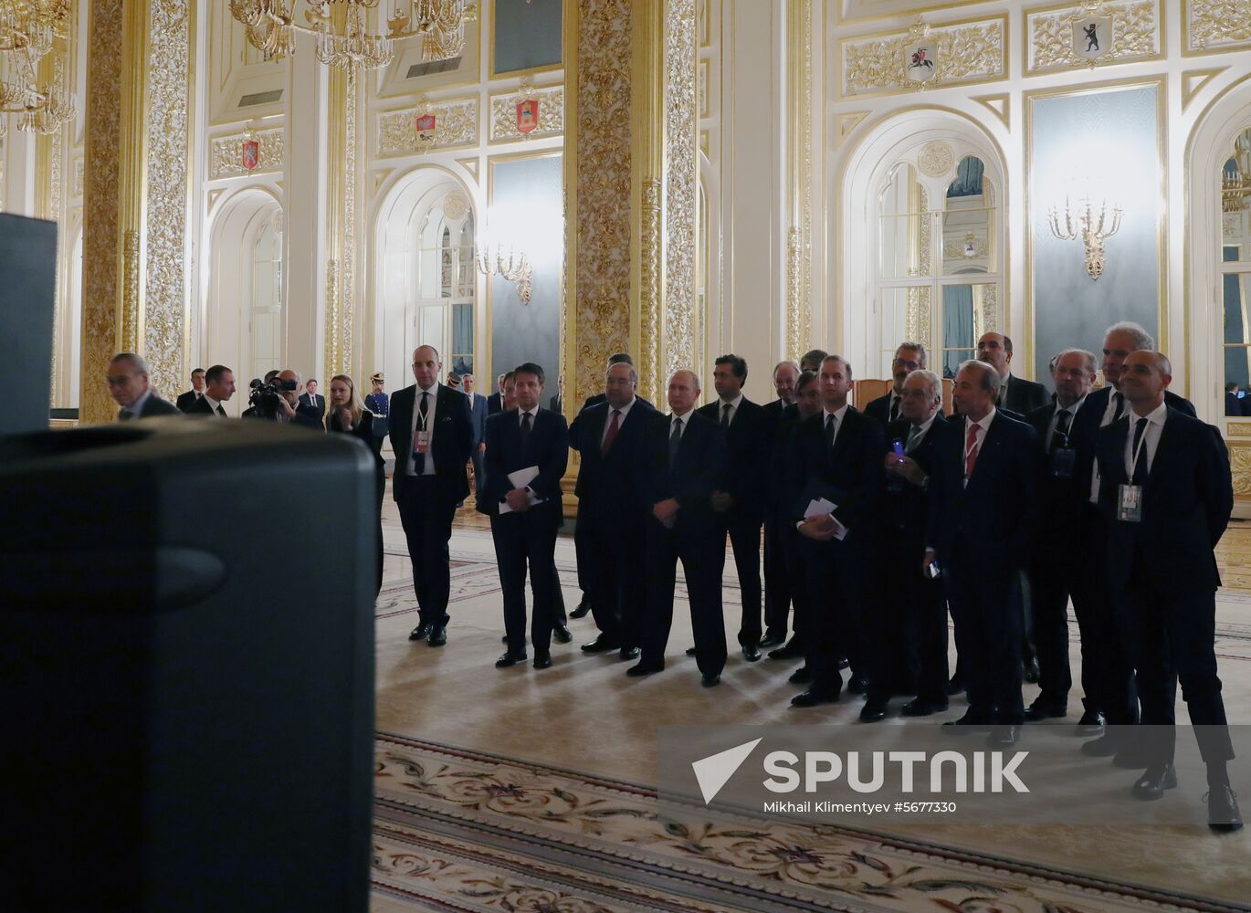 President Vladimir Putin meets with Italian Prime Minister Giuseppe Conte