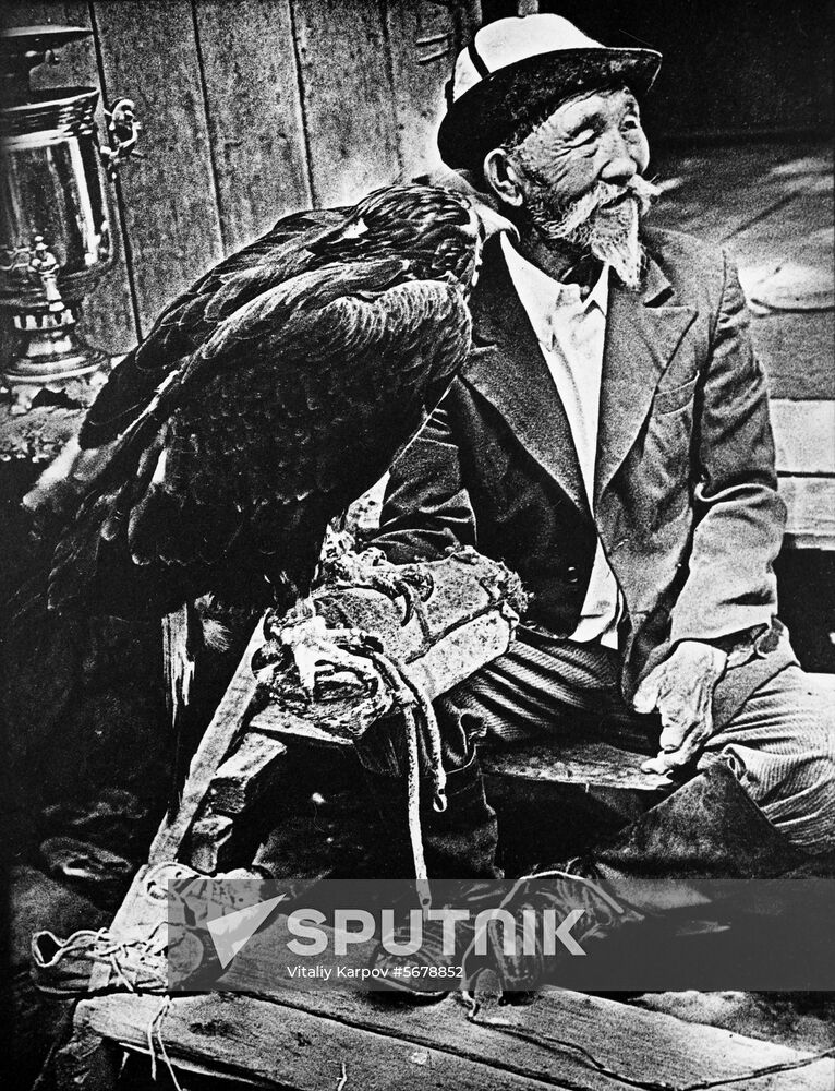 Nationwide photo exhibition, Camera Lens and Life