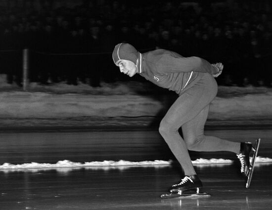 Soviet skate runner Eduard Matusevich