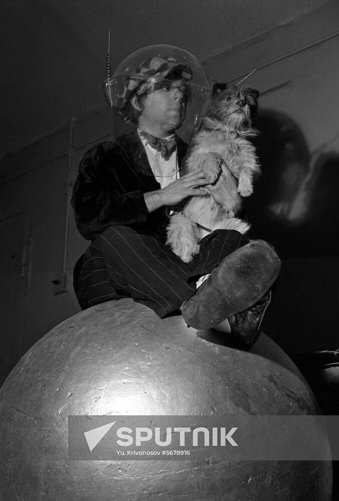 Soviet circus artist Oleg Popov