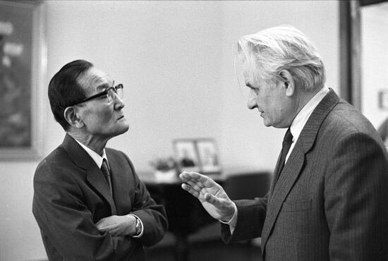Japanese delegation visits USSR