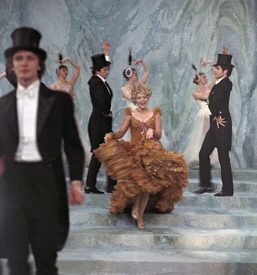 Scene from operetta The Violet of Montmartre by Emmerich Kalman
