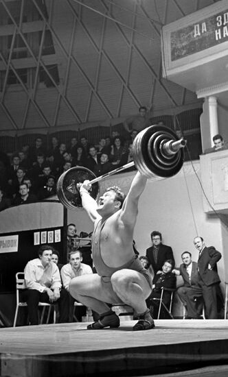 Weightlifter Leonid Zhabotinsky