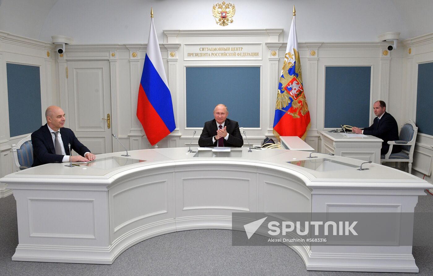 President Vladimir Putin takes part in launch of Verkhne-Munskoye diamond field