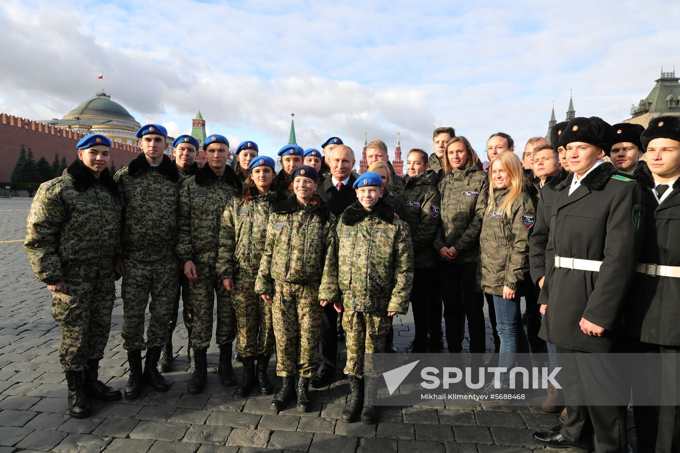 President Vladimir Putin lays flowers at Monument to Minin and Pozharsky
