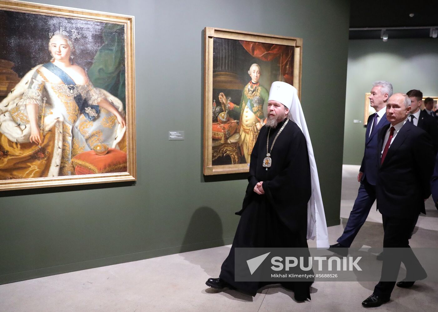 President Putin attends Treasures of Russian Museums exhibition