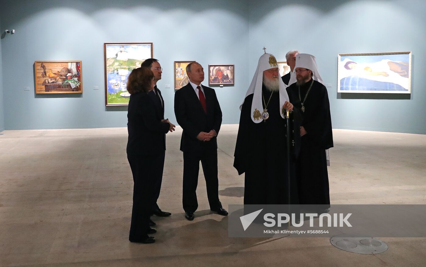 President Putin attends Treasures of Russian Museums exhibition