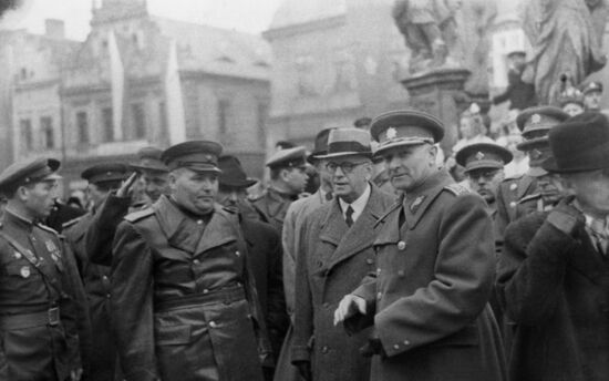 Maj.Gen. Nikolai Shtykov and Gen. Ludvik Svoboda m Prague