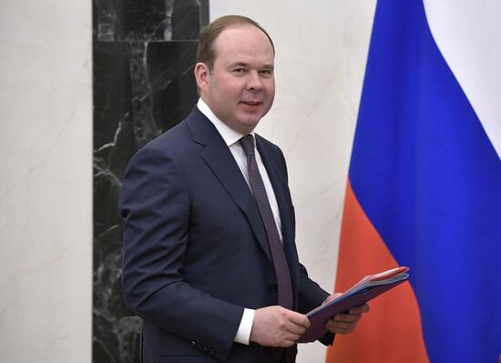 President Vladimir Putin chairs meeting with Security Council permanent members