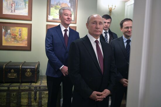 Vladimir Putin attends unveiling of Turgenev monument