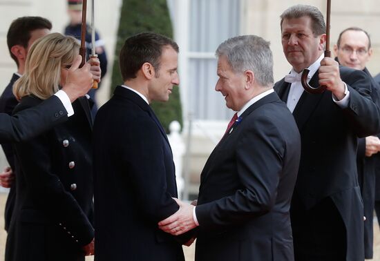 Heads of delegations arrive for ceremonies to mark centenary of Armistice Day
