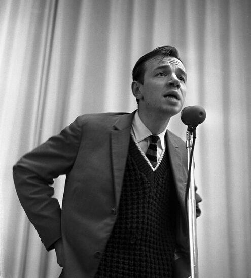 Soviet poet Andrei Voznesensky