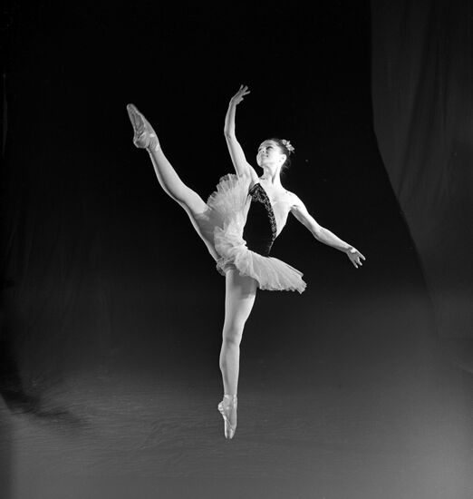 Soviet ballerina Yekaterina Maksimova