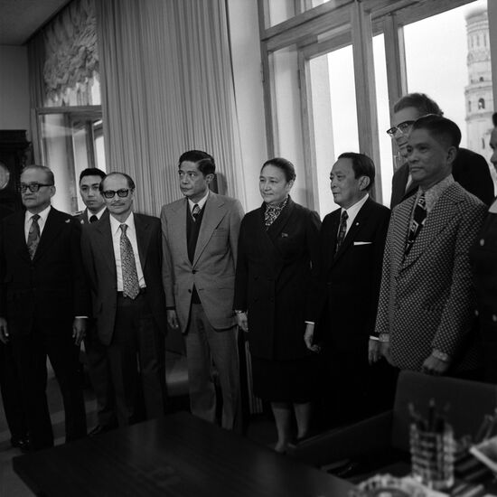 Philippines government delegation visits USSR