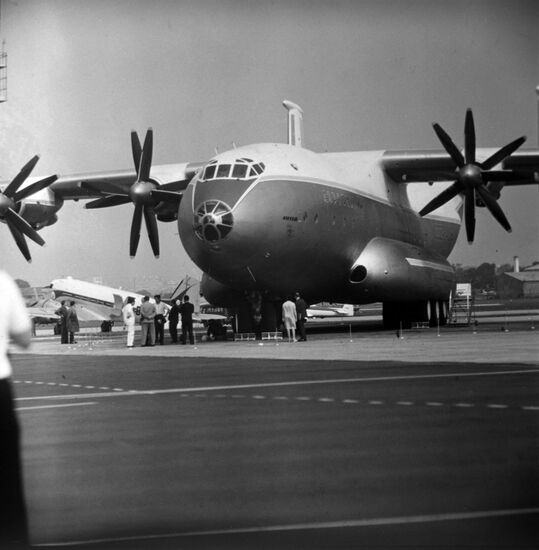AN-22 Soviet cargo plane