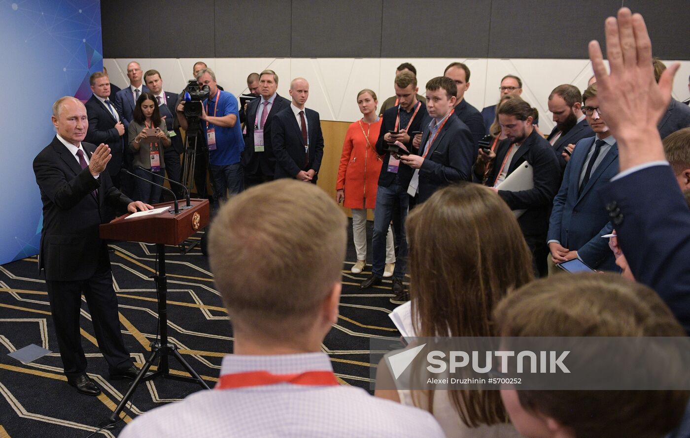 President Putin's visit to Singapore. Day three
