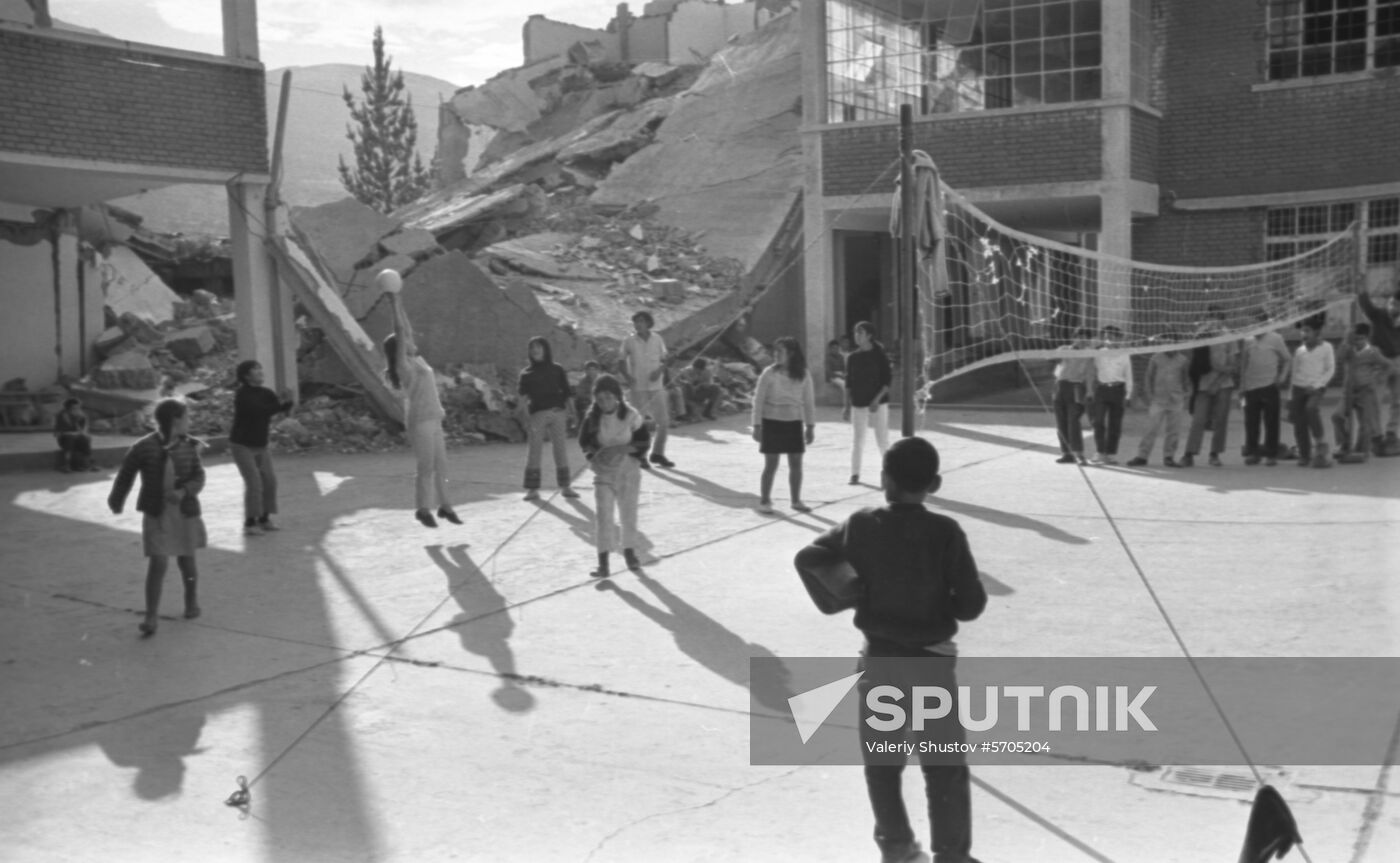 Soviet aid to Peru after May 31, 1970 earthquake