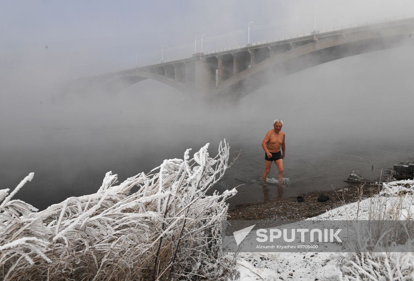 Russia Winter Swimming