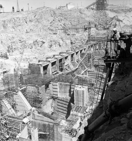 Aswan dam construction