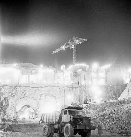 Aswan Dam under construction