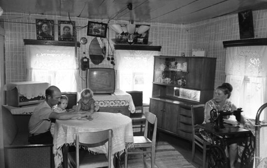 Farmer family of Tatarnikovs