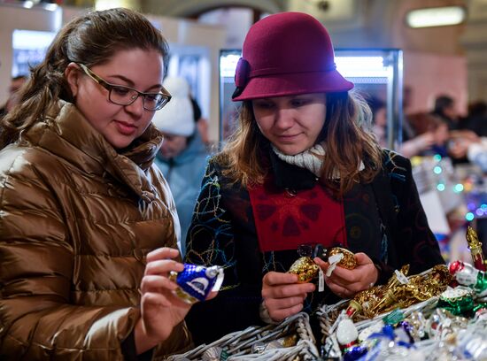 Russia New Year Preparations
