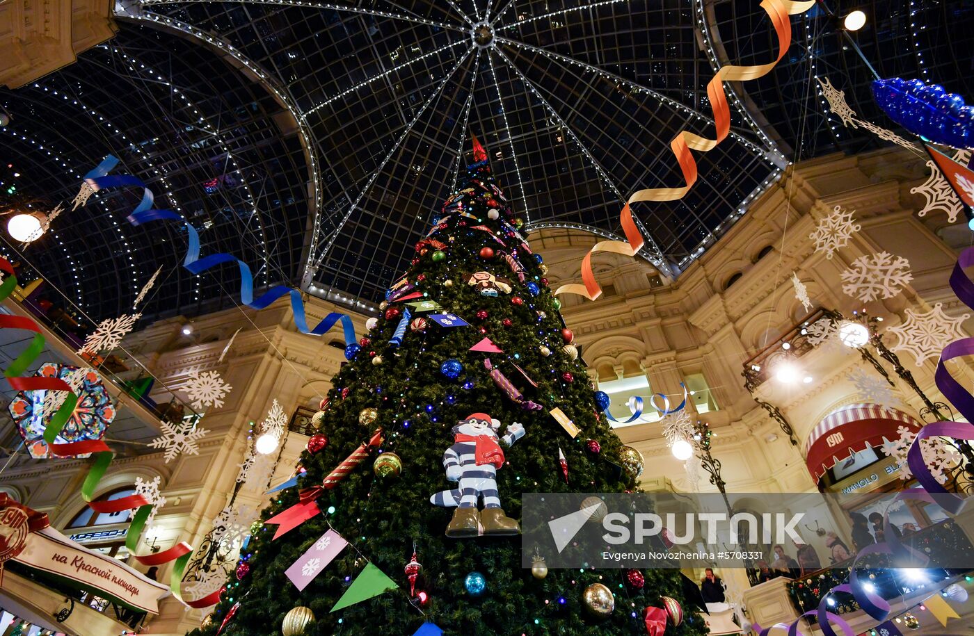 Russia New Year Preparations