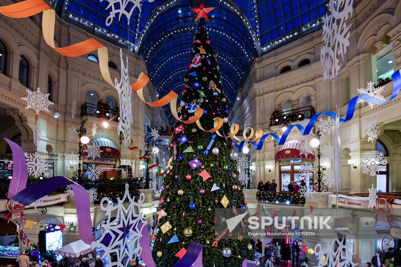 Russia New Year Preparations