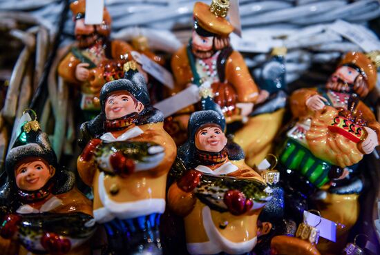 Russia New Year Preparations