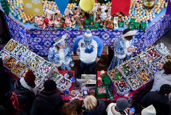 Russia New Year Preparations