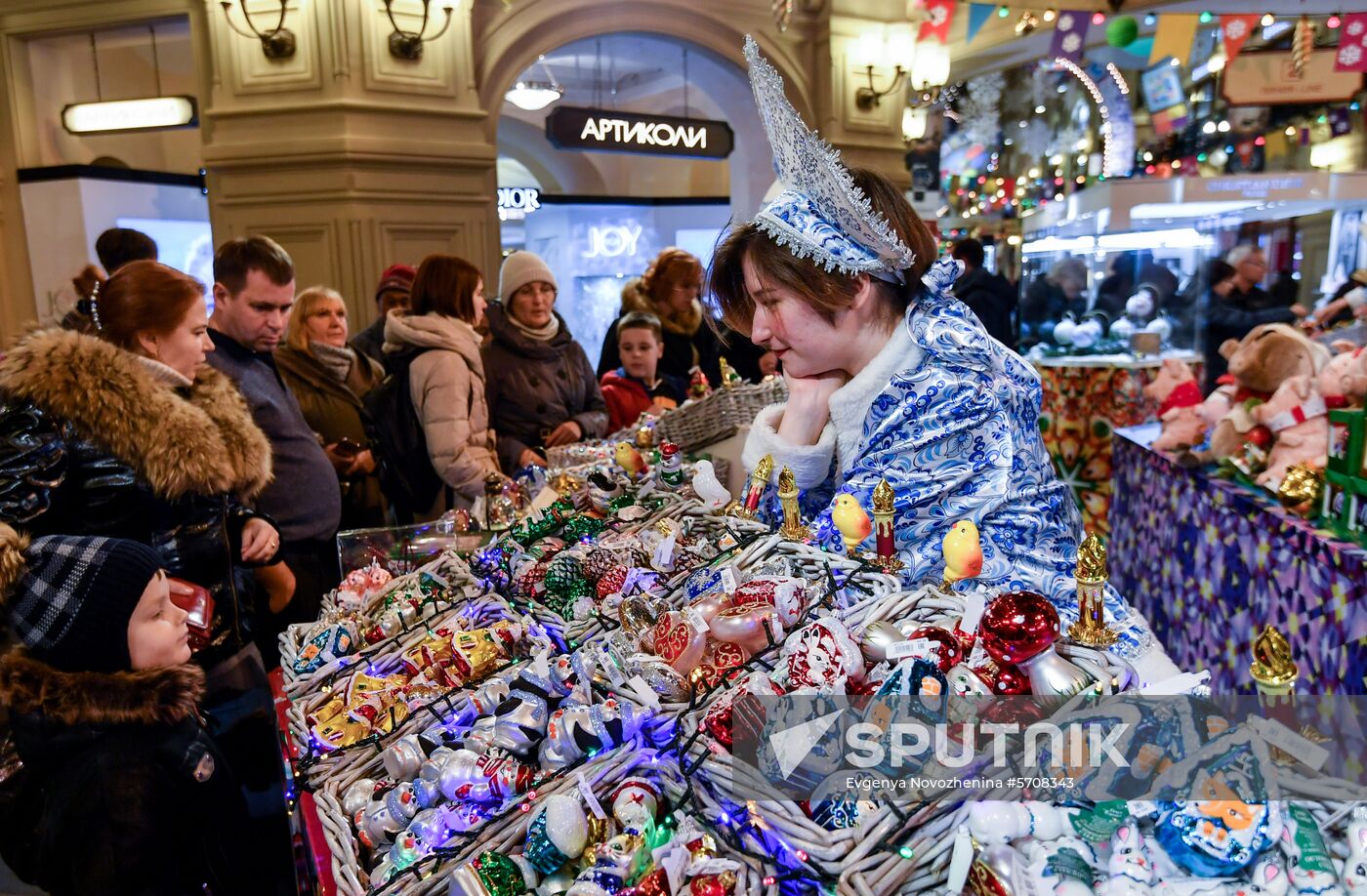 Russia New Year Preparations