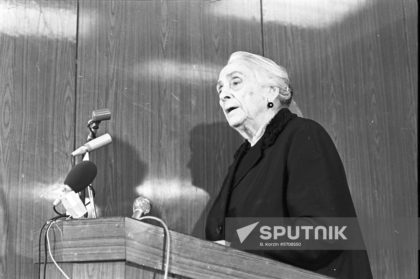 Spanish Communist Party Chair Dolores Ibarruri