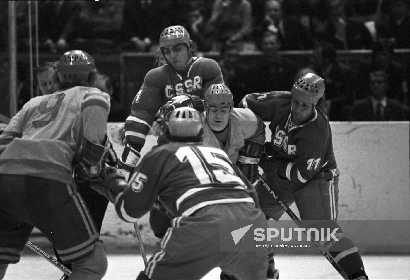 Ice hockey