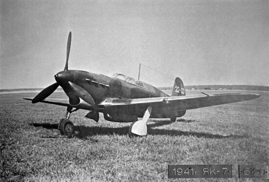 YaK-7 fighter