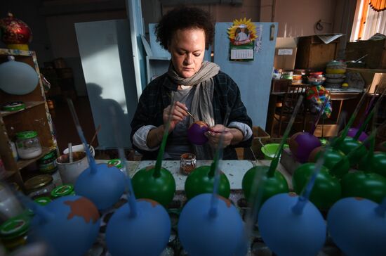Russia New Year Preparations