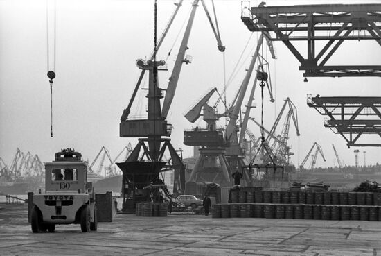 Sea port in Ilyichyovsk