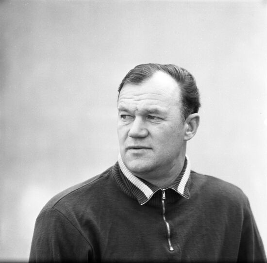 Football and hockey coach Vsevolod Bobrov