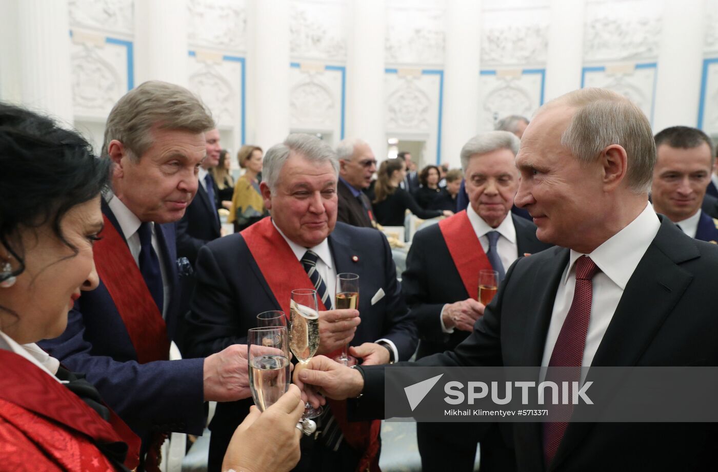 President Putin presents state awards