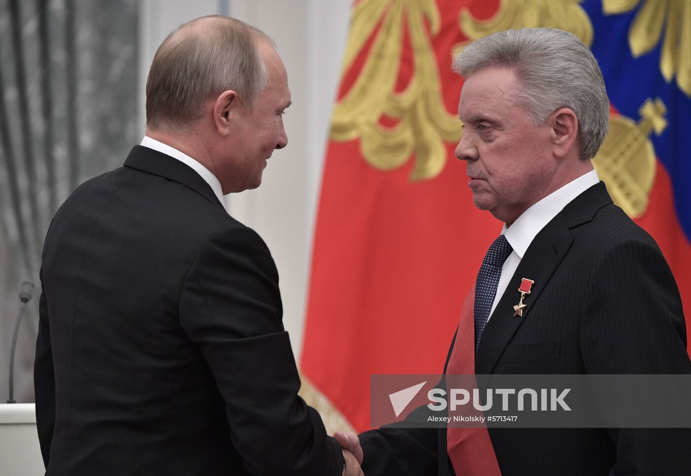 President Putin presents state awards