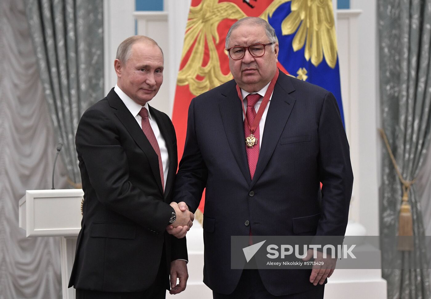 President Putin presents state awards